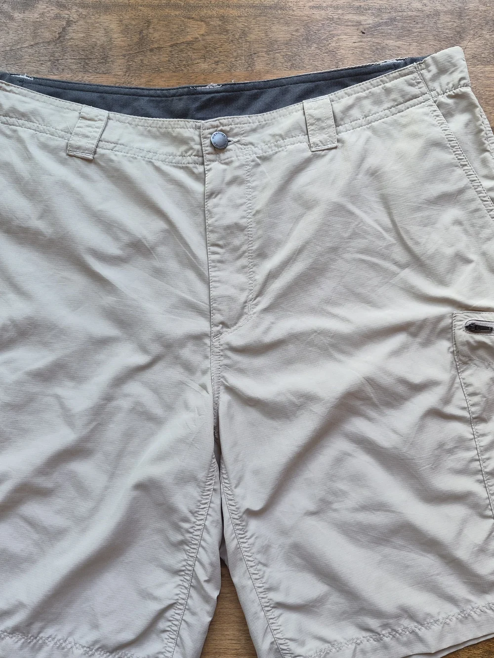 Columbia Mens 38/10 Silver Ridge Cargo Shorts Hiking Walking Short